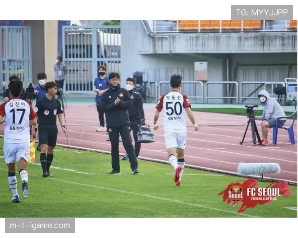 亚冠联赛分组出炉 热门球队对决引发激烈关注