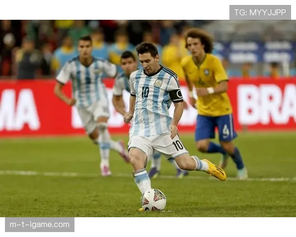 德保罗与梅西默契配合助阿根廷队持续领跑强队行列