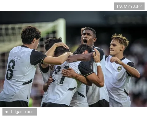 西甲赛季回顾：红白荣耀再续辉煌，状态回暖势头强劲