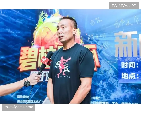 冯彦哲这生活真有戏？赛场外简直比剧本还精彩，普通人想象不到那阵仗！